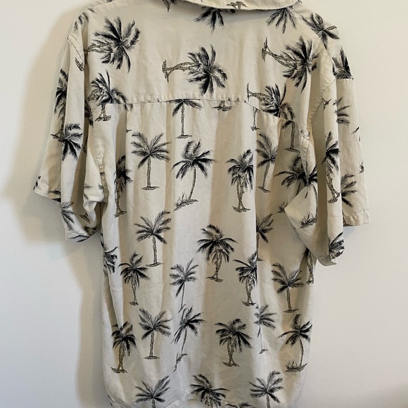 Pineapple Moon Mens Small Palm Tree Shirt Tan Black Silk - Picture 5 of 5